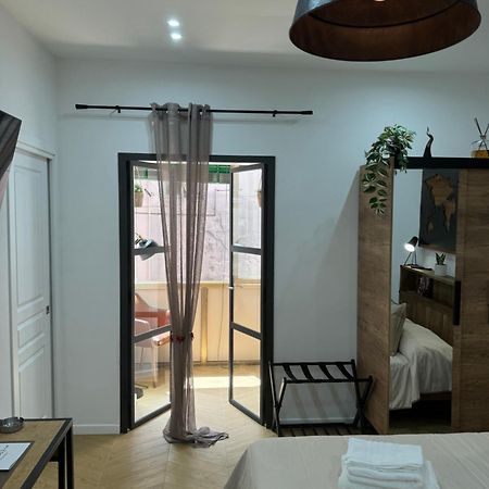 Gennarino Apartments - Panorama Suite With Balcony And Urban Loft Наполи Екстериор снимка