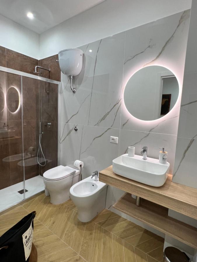 Gennarino Apartments - Panorama Suite With Balcony And Urban Loft Наполи Екстериор снимка