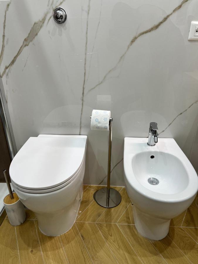 Gennarino Apartments - Panorama Suite With Balcony And Urban Loft Наполи Екстериор снимка