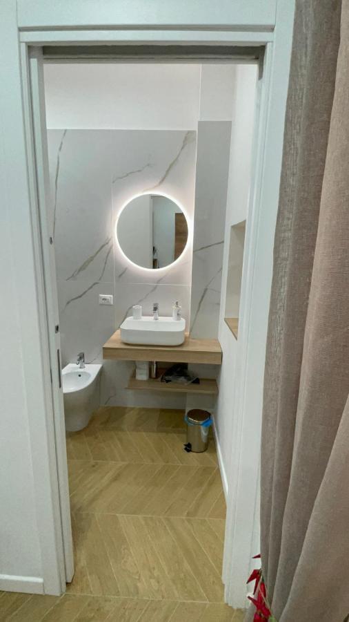 Gennarino Apartments - Panorama Suite With Balcony And Urban Loft Наполи Екстериор снимка