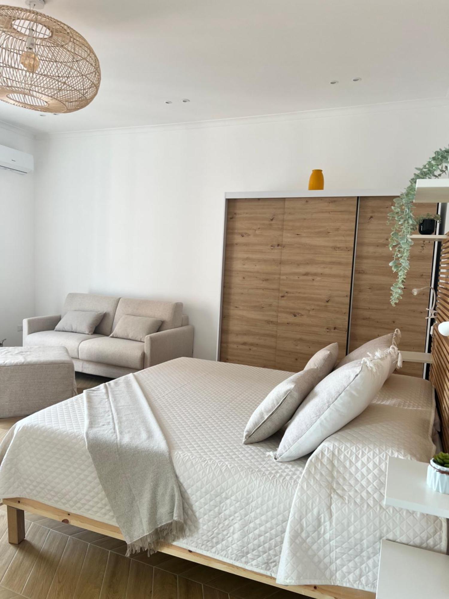Gennarino Apartments - Panorama Suite With Balcony And Urban Loft Наполи Екстериор снимка
